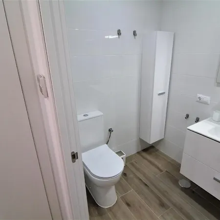 Velas Vue Адехе