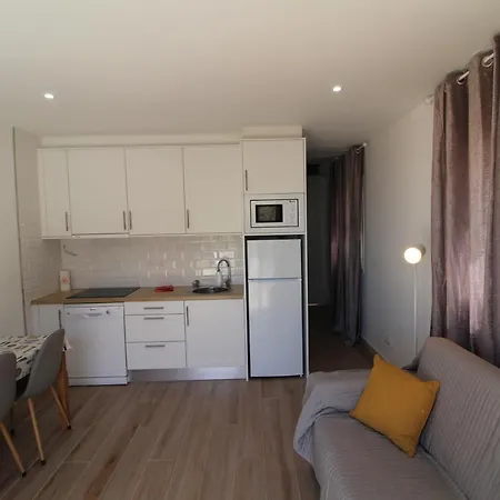 Velas Vue * أذيخي