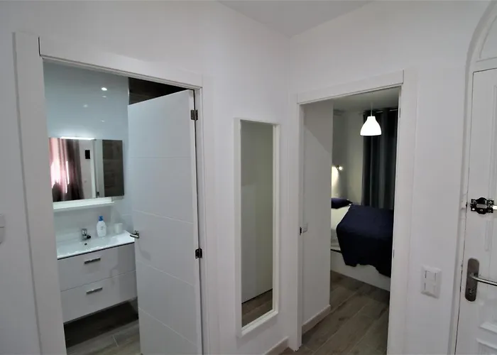 Velas Vue Адехе