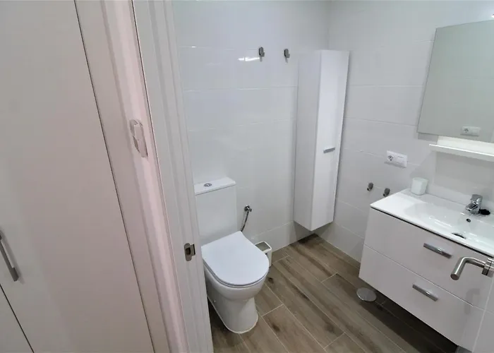 Velas Vue Адехе